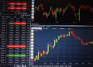 Mercados em alerta: Guerra comercial e incertezas globais